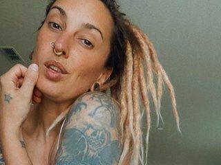 Webcam Snapshot for GoddessLunaFaye