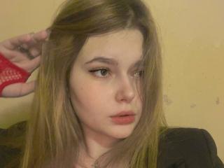 Webcam Snapshot for EvelynHarmony