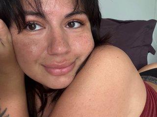 Webcam Snapshot for Peachesmxoxo