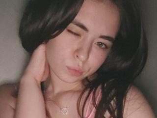 Webcam Snapshot for LaylaWeinman