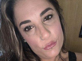 Webcam Snapshot for IvyBelle_MilfUK