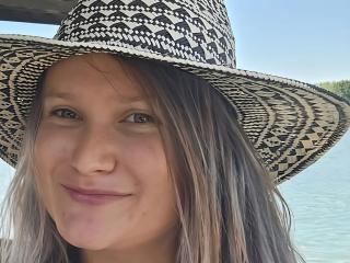 Webcam Snapshot for AnnaVyxen