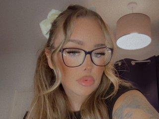 Webcam Snapshot for Xcheekycharliex