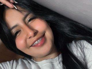 Webcam Snapshot for EmilyMiillsS