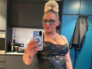 Webcam Snapshot for Madame_Bonnie