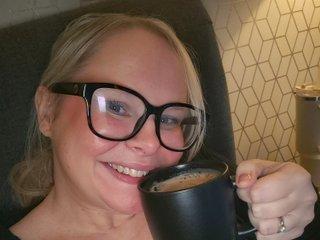 Webcam Snapshot for Peachy_English_Blond