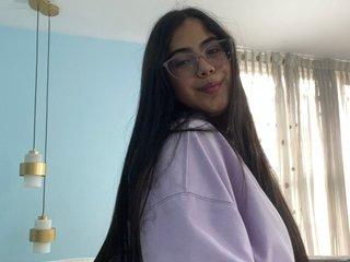 Webcam Snapshot for curvybuffgirllll