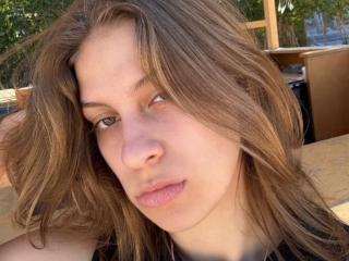 Webcam Snapshot for RhiannonLinko