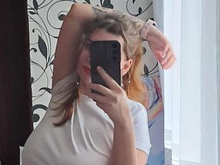 Webcam Snapshot for YourEmilie96