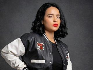 Webcam Snapshot for HilaryTailor