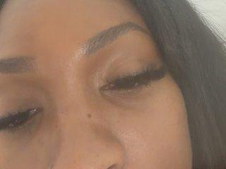 Webcam Snapshot for SunnyMochaQueen