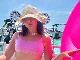 Webcam Snapshot for teenmiaa