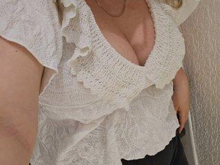 Webcam Snapshot for CurvySiennax