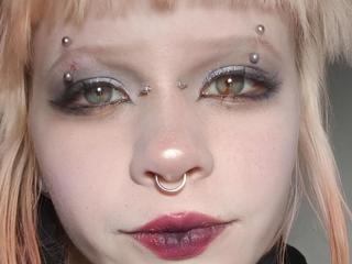 Webcam Snapshot for ZeniaThurstonson