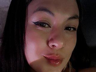 Webcam Snapshot for CharlotteIssa19