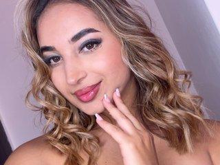 Webcam Snapshot for EmmilyQueen