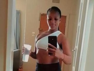 Webcam Snapshot for CaramelCandyxo866