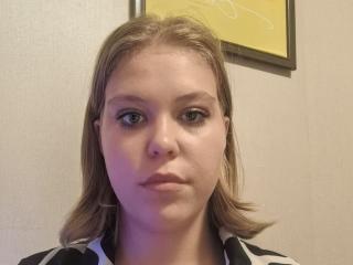 Webcam Snapshot for SaturninaLeavitt