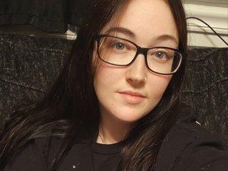Webcam Snapshot for SpookyMadz