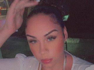 Webcam Snapshot for DarlingDesiresx