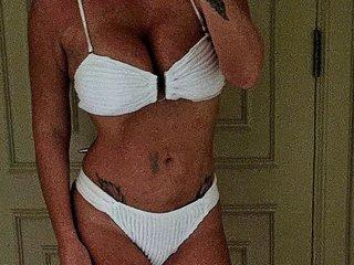 Webcam Snapshot for HeidiiiX